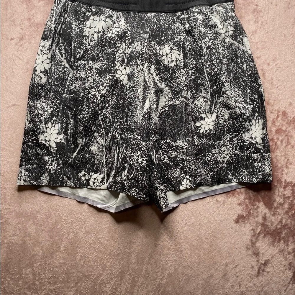 NWOT - Lululemon Channel Cross Short *7" Updated Wildwood Multi Black | SIZE: M - Picture 6 of 7